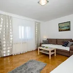 Gæstehus Sandy Paradiese Lopar