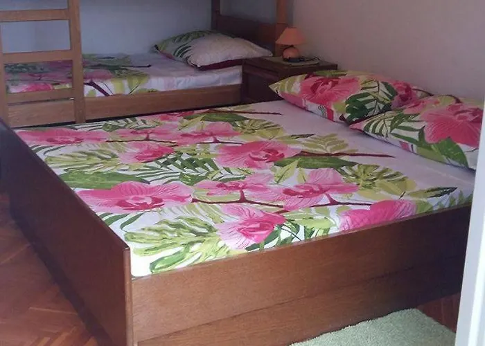 Πανσιόν Sandy Paradiese Lopar