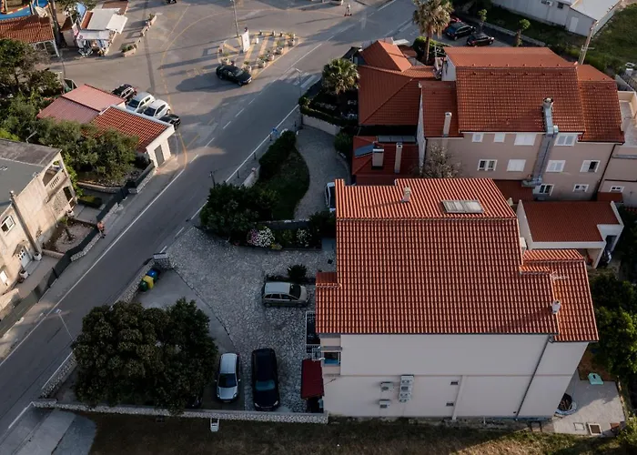 Sandy Paradiese Πανσιόν Lopar