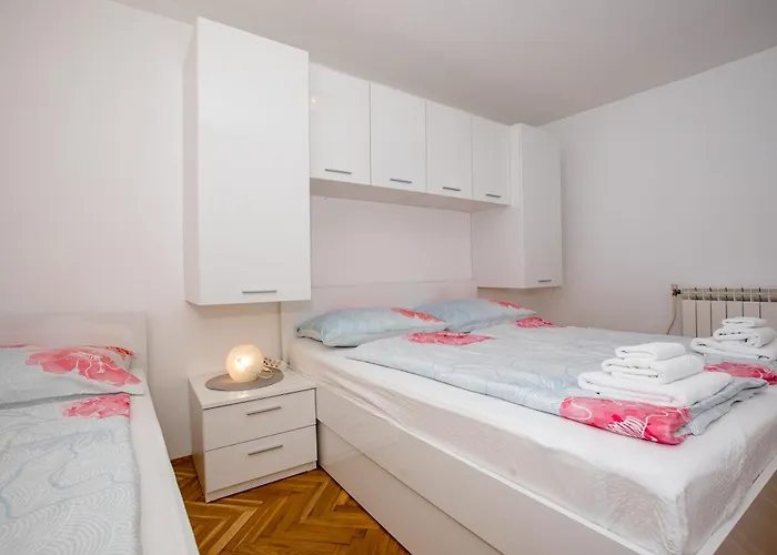 Sandy Paradiese ロパール