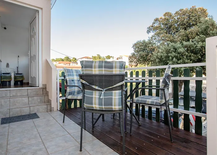 Sandy Paradiese ゲストハウス ロパール