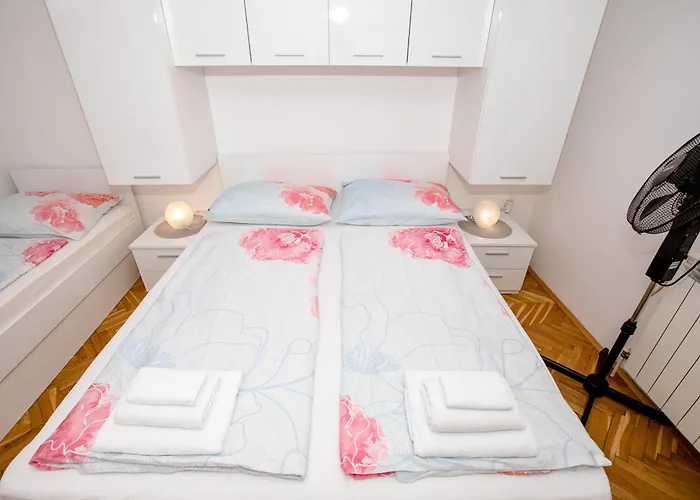 Sandy Paradiese ロパール