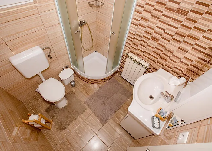 ゲストハウス Sandy Paradiese ロパール